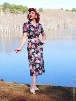 1940s Style Tea Dress Chrysanthemum Black