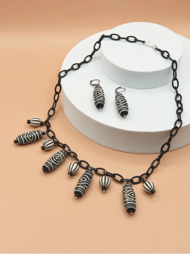 Black Hula Necklace Set 3 Black Hula Necklace Set