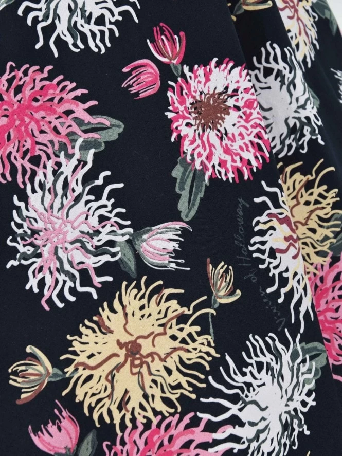 Circle Skirt Chrysanthemum Black 4 Circle Skirt Chrysanthemum Black - Image 2