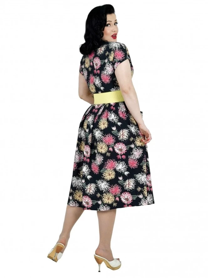 Kitty Chrysanthemum Black 5 Kitty Chrysanthemum Black - Image 3