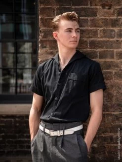 Men Short-Sleeved New Style Black Shirt